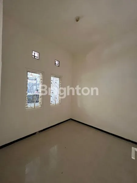 image RUMAH BARU BAGUS SIAP HUNI DI ARUMBA (5)