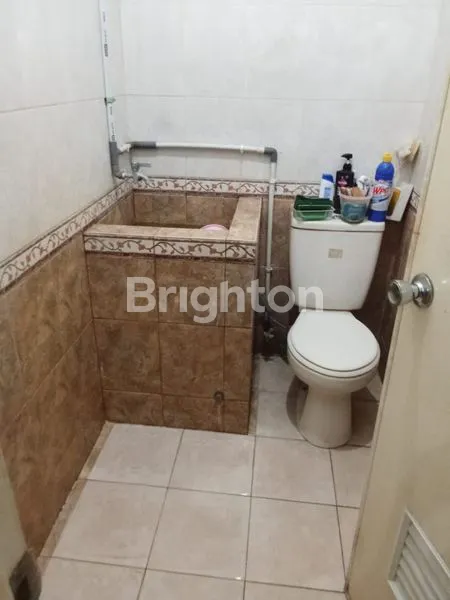 image RUMAH HOOK DI RADEN SALEH CILEDUG (7)