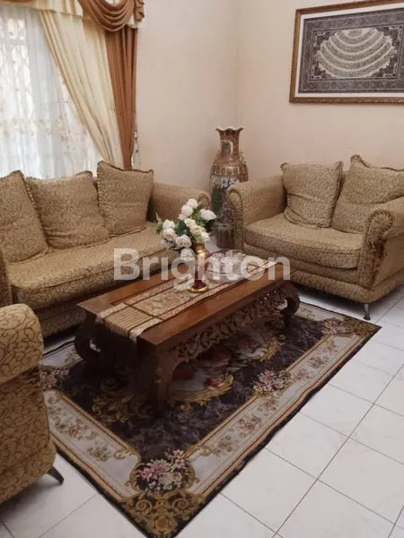 image RUMAH HOOK DI RADEN SALEH CILEDUG (2)