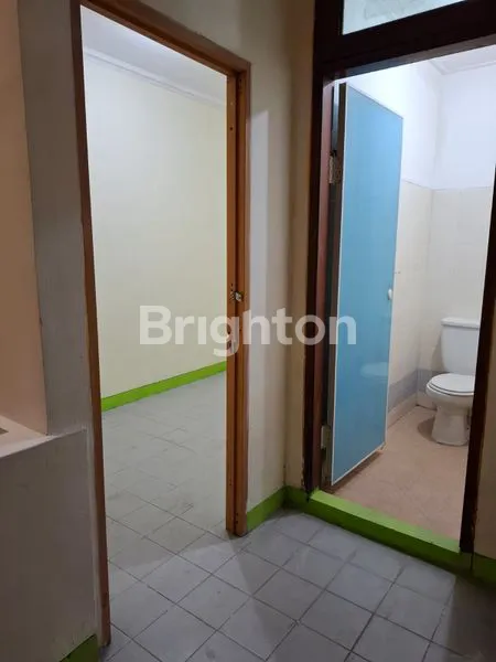 image RUKO 3,5 LANTAI STRATEGIS DI DAAN MOGOT BARU (6)