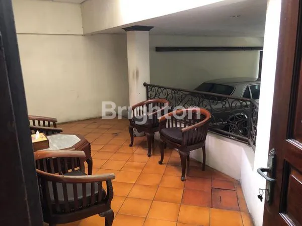 image RUMAH DIJALAN SUNGAI SAMBAS JAKSEL (7)