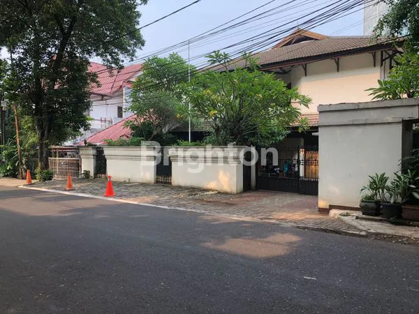 image RUMAH DIJALAN SUNGAI SAMBAS JAKSEL (1)