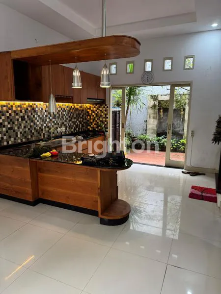 image RUMAH MODERN GAYA BALI DI DENPASAR – HARGA SPESIAL HANYA 2,9M (7)