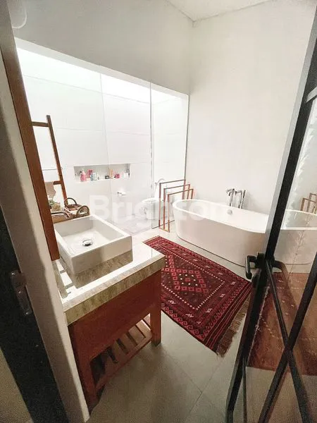 image RUMAH ESTETIK CLUSTER PREMIUM DI VETERAN JAKARTA SELATAN (5)