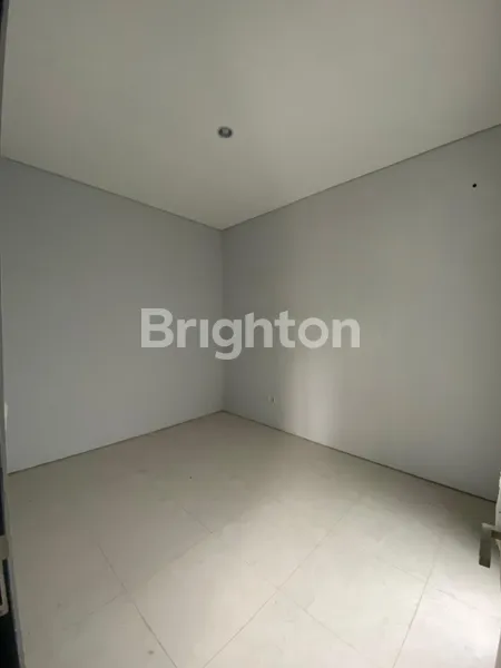 image RUMAH 2 LANTAI DI RUBY  PONDOK CANDRA, MINIMALIS, ONE GATE SYSTEM BEBAS BANJIR, DEKAT RS MITRA KELUARGA, SELANGKAH KE CLUB HOUSE, DEKAT AKSES MERR, DEKAT BANDARA JUANDA (4)