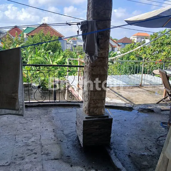 image RUMAH DUA LANTAI STRATEGIS DI DENPASAR BARAT – DEKAT JALAN TEUKU UMAR (3)
