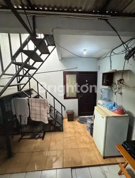 image RUMAH KOST STRATEGIS DI PONDOK INDAH LT 663M² (7)