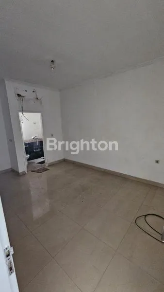 image RUMAH DUA LANTAI  (6)