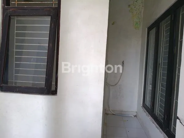 image RUMAH DI LINGKUNGAN YANG TENANG DI TAMAN GIRI (5)