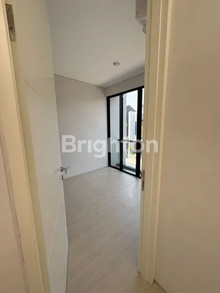 image BRAND NEW DISEWAKAN RUMAH 2LT NORTHWEST CITRALAND SURABAYA (6)