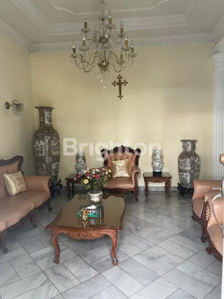 image RUMAH MEWAH DI LOKASI STRATEGIS, BEBAS BANJIR DAN NYAMAN DI DUREN SAWIT, JAKARTA TIMUR (8)