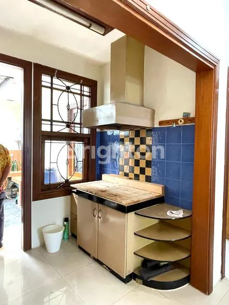 image RUMAH SIAP HUNI TAMAN PARAHYANGAN LIPPO KARAWACI (7)