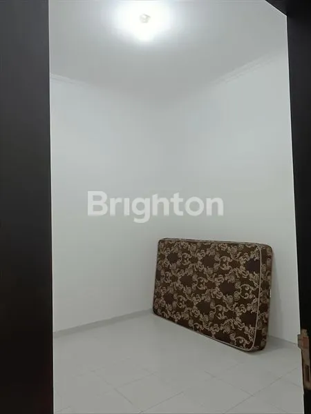 image RUMAH 2 LANTAI SIAP HUNI DI DEKAT UNTAG UNITOMO RS PREMIER NGINDEN SEMOLOWARU (7)