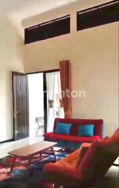 image RUMAH NYAMAN DI PERUMAHAN KOTA BATU (3)