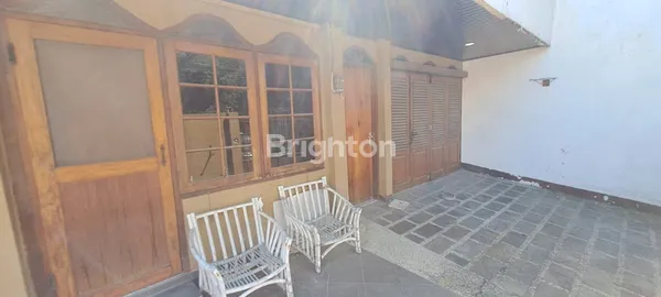 image RUMAH 2 LANTAI BERLOKASI DI TENGAH KOTA SURABAYA GUBENG (8)
