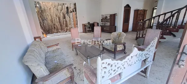 image RUMAH 2 LANTAI BERLOKASI DI TENGAH KOTA SURABAYA GUBENG (7)