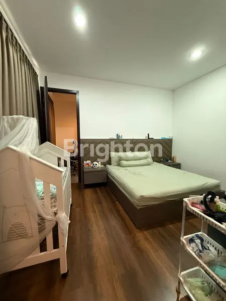 image RUMAH SIAP HUNI MOZIA BSD 4+1 KT FULL FURNISH (3)