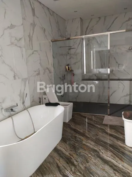 image RUMAH ELITE SINGOTORO AREA LUAS FURNISHED LENGKAP AKSES STRATEGIS (8)