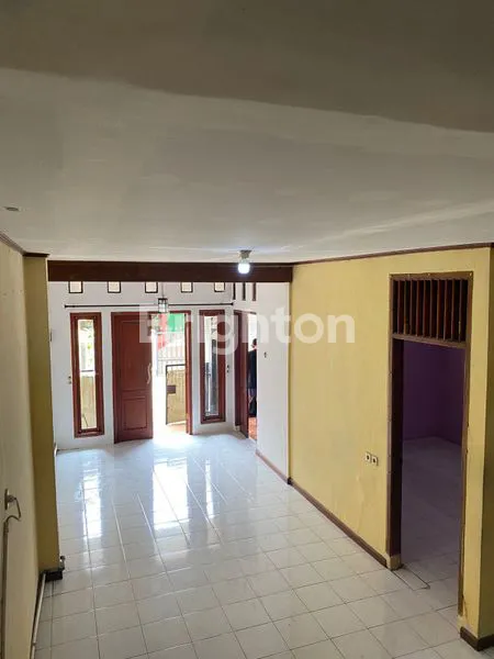 image RUMAH 2 LANTAI 3KT DI VILLA PERTIWI (2)