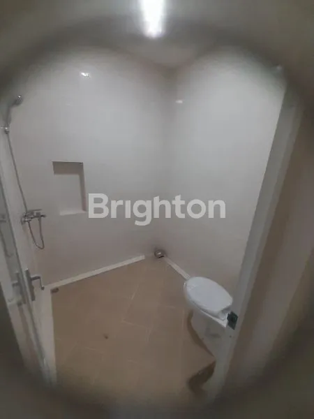 image RUMAH 3 LANTAI SHM DI JELAMBAR, STRATEGIS (4)