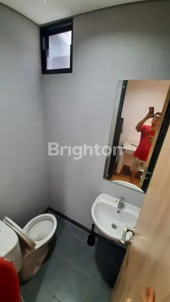 image DISEWAKAN RUMAH CENDANA VIEW LIPPO KARAWACI - TANGERANG (4)