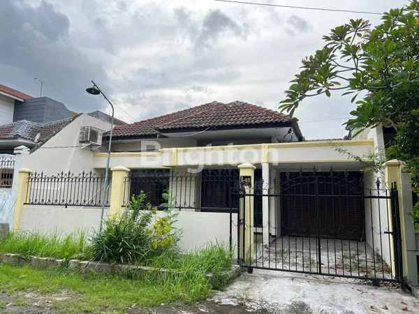 image RUMAH 2 LANTAI SIAP HUNI PERUMAHAN SBY TIMUR WISMA MUKTI DEKAT RAYA MERR GM GALAXY MALL UNIVERSITAS ITS UNAIR (1)