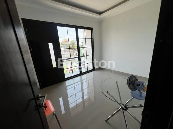 image RUMAH 2 LANTAI SIAP HUNI 10 MENIT KRL — 3 JUTA ALL IN – DEKAT STASIUN & TOL, HARGA MULAI 625 JUTA! (8)