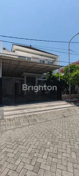 RUMAH 2 LANTAI SUDAH RENOV SIAP HUNI SIDOSERMO DEKAT PLAZA MARINA