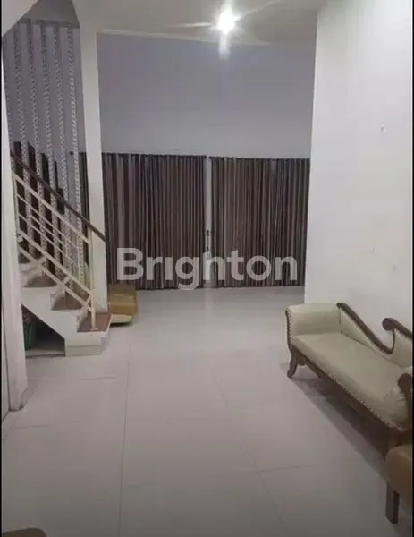 image RUMAH 2 LANTAI SUDAH RENOV SIAP HUNI SIDOSERMO DEKAT PLAZA MARINA (3)