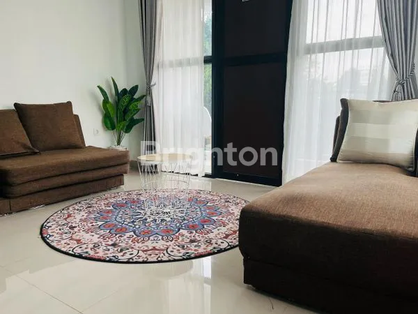 image RUMAH SIAP HUNI HOOK LT 203M² LB 300M² KOLAM RENANG DEKAT SETRADUTA (7)