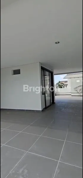 image RUMAH BRAND NEW  4 LANTAI  DI KELAPAGADING JAKARTA UTARA (7)