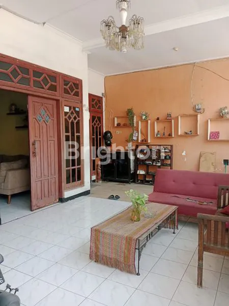 image RUMAH GRIYA KEBRAON SELATAN LOKASI STRATEGIS (2)