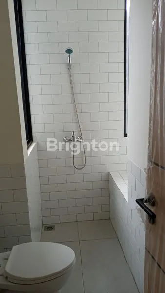 image DISEWAKAN RUMAH 2 LANTAI CENDANA ICON - LIPPO KARAWACI (4)