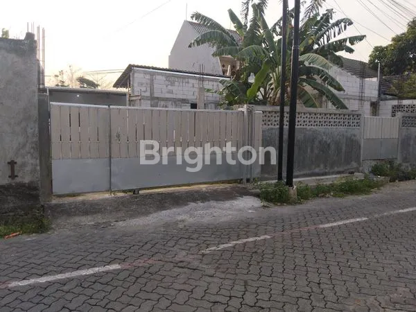 image RUMAH KOS STRATEGIS DEKAT KAMPUS & MALL (2)