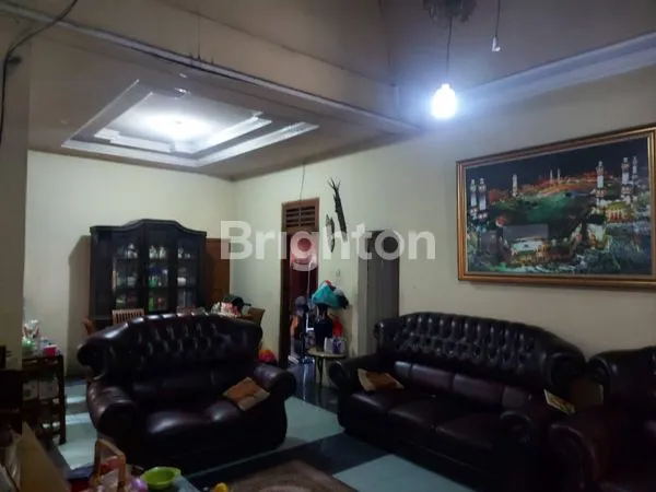 image RUMAH HOOK YANG STRATEGIS DI KARANG INDAH KARAWANG (2)