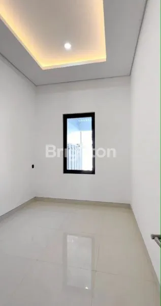 image RUMAH MEWAH LT 147 LB 190 DI DARMO PERMAI (4)