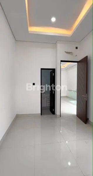 image RUMAH MEWAH LT 147 LB 190 DI DARMO PERMAI (5)