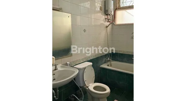 image RUMAH LOKASI STRATEGIS PINGGIR JALAN UTAMA DUREN SAWIT (4)