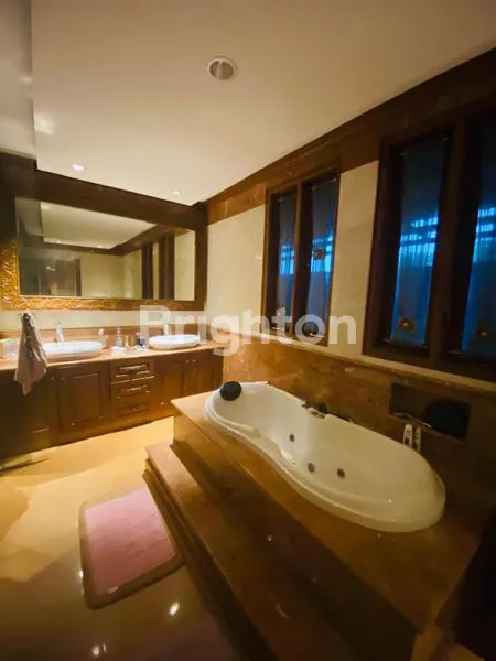image RUMAH MEWAH JATIPADANG JAKARTA SELATAN (7)