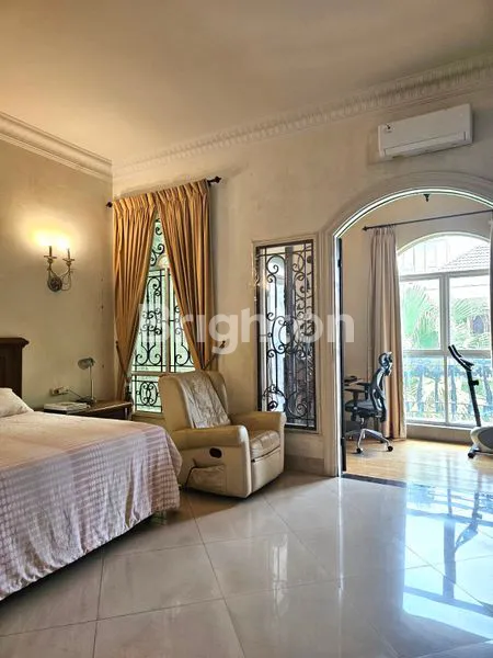 image DI JUAL CEPAT RUMAH MEWAH FULL FURNISHED… (6)