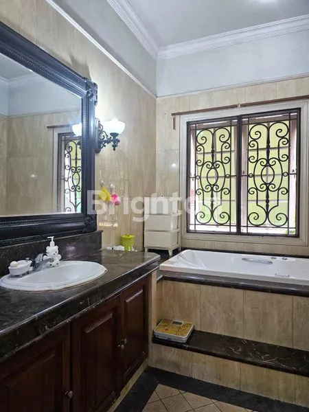 image DI JUAL CEPAT RUMAH MEWAH FULL FURNISHED… (7)
