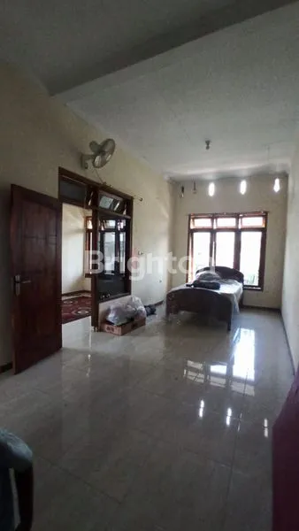 image RUMAH 2 LANTAI DI PERUM PUTIH PERMAI  KEDIRI (4)