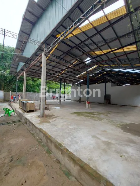 image GUDANG DENGAN HALAMAN LUAS LOKASI DI HAMPARAN PERAK - DELI SERDANG (6)