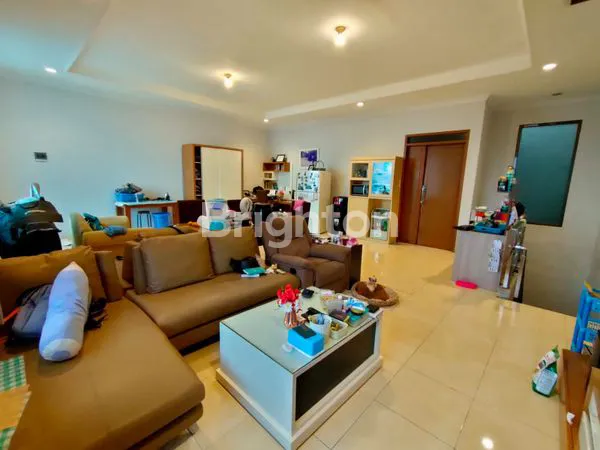 image RUMAH DI JALAN PASIR SALAM, ANCOL (1)