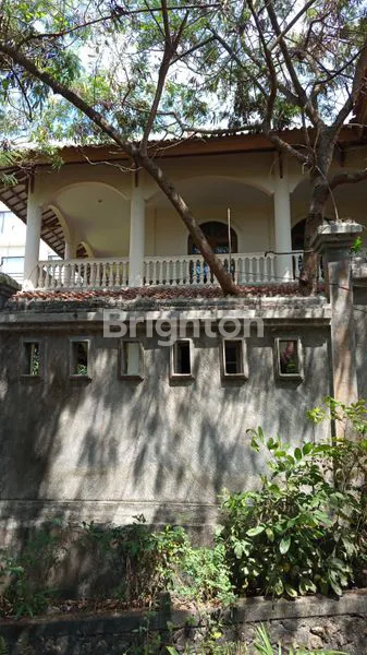 image RUMAH DENGAN TANAH 12,5ARE AREA LINGKUNGAN PERUMAHAN JIMBARAN, DEKAT AREA KERAMAIAN, SEKOLAH, RUMAH SAKIT, RESTAURAN DAN LAINNYA.  (1)
