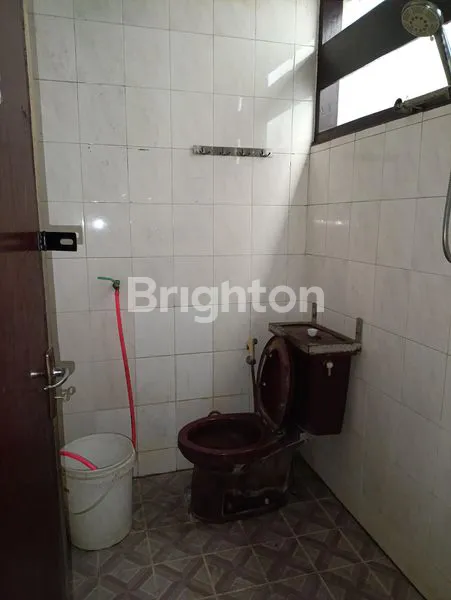 image RUMAH 2 LANTAI HITUNG TANAH STRATEGIS JALAN ROW 2 MOBIL DI TAMAN RATU JAKARTA BARAT (5)