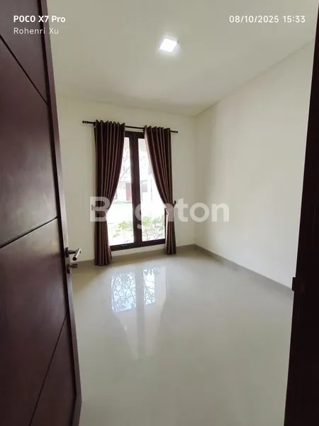 image RUMAH CANTIK 2 LANTAI DI BATAM CENTRE (3)