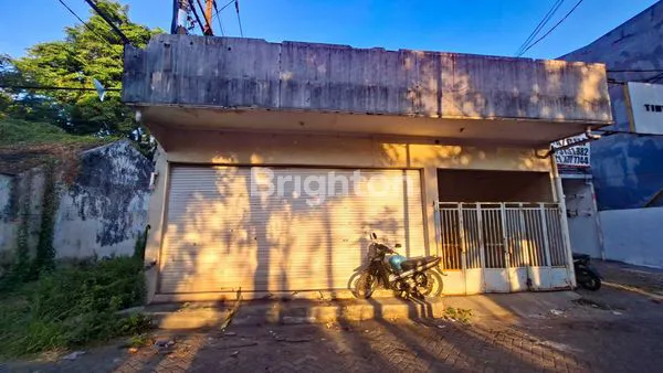 image RUMAH USAHA DEPAN TAMAN DAN JALAN MERR (1)