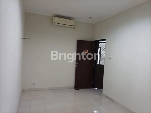 image SETIAP RUMAH PUNYA CERITA. DI SURYA CITRA RESIDENCE, CERITAMU DIMULAI DENGAN KENYAMANAN DAN KETENANGAN (3)