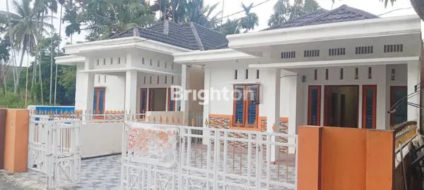 image 730 JUTA DAPAT 2 RUMAH SIAP HUNI TIPE 80/150 DI JL. GUNUNG MERAPI (1)